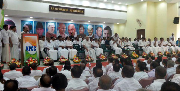 Rajiv Gandhi at the KPCC executive meeeting in Trivandrum on Wednesday