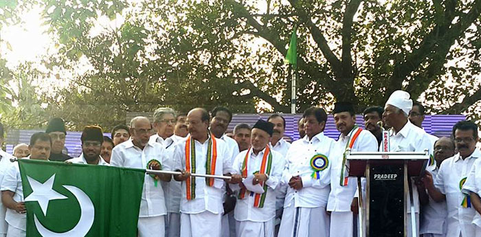 MuslimLeague president Panakkad Syed Hyderali  Shihab Thangal flagging off Kerala march at Manjeswaram on Sunday.